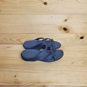 Crocs Slip On Sandals Women's Size 6